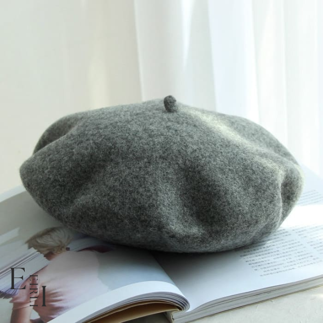 <img src="grey-wool-beret-women.jpg" alt="A beautiful grey wool beret for women Website Official www.eirlistore.com">