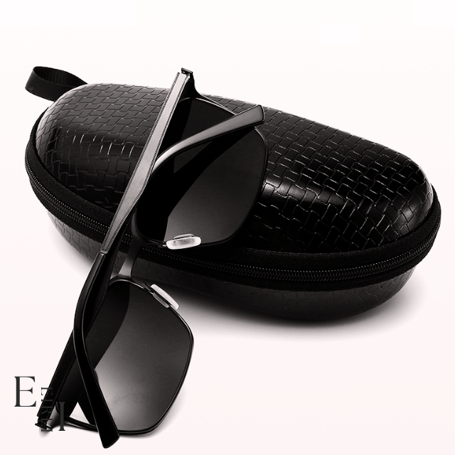 <img src="black-sunglasses-square.jpg" alt="Polarized  square sunglasses men's Website Official www.eirlistore.com">